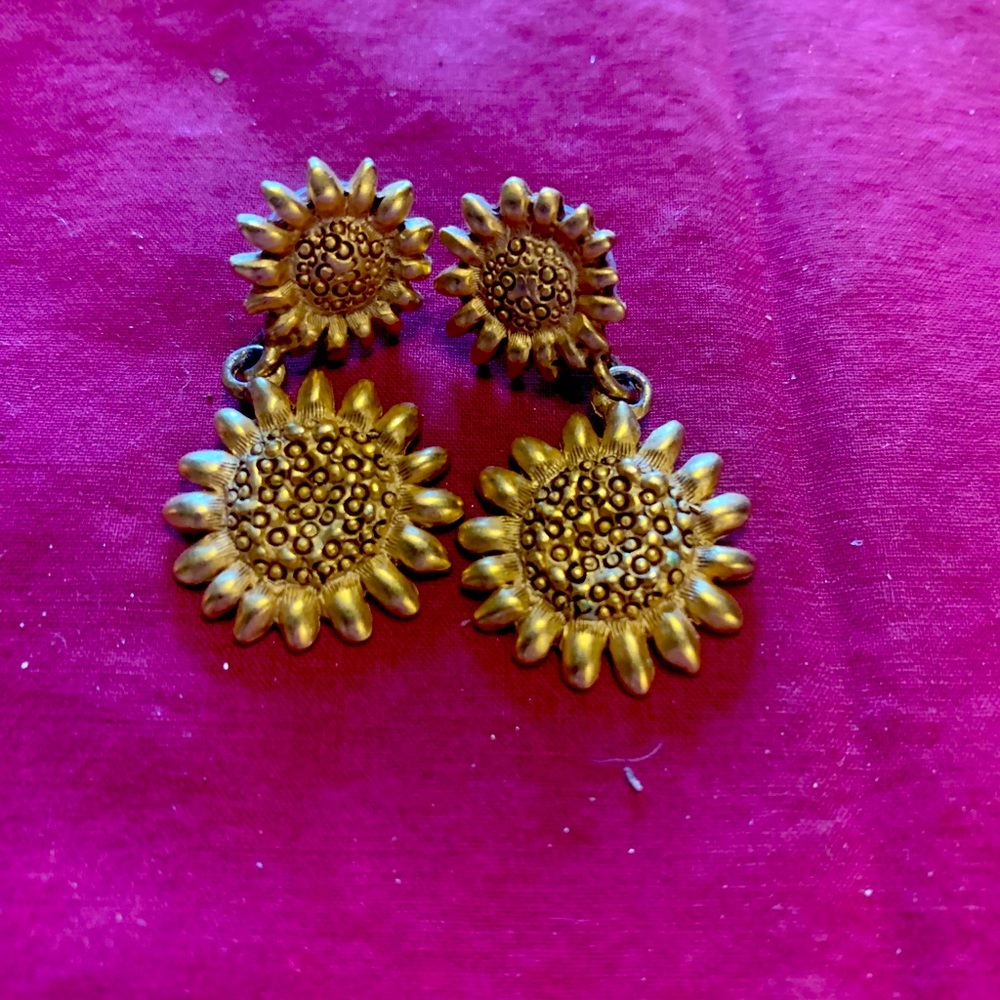 Sunflower dangle earrings